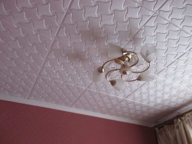 Укладка потолочных плит рядами Укладка потолочных плит рядами